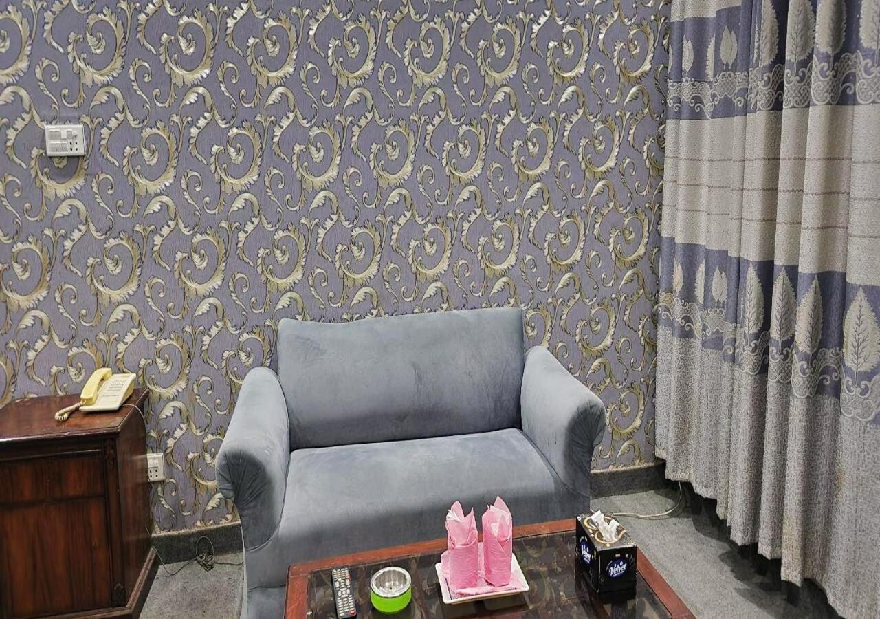 Sapphire Inn Motel Lahore Exteriör bild